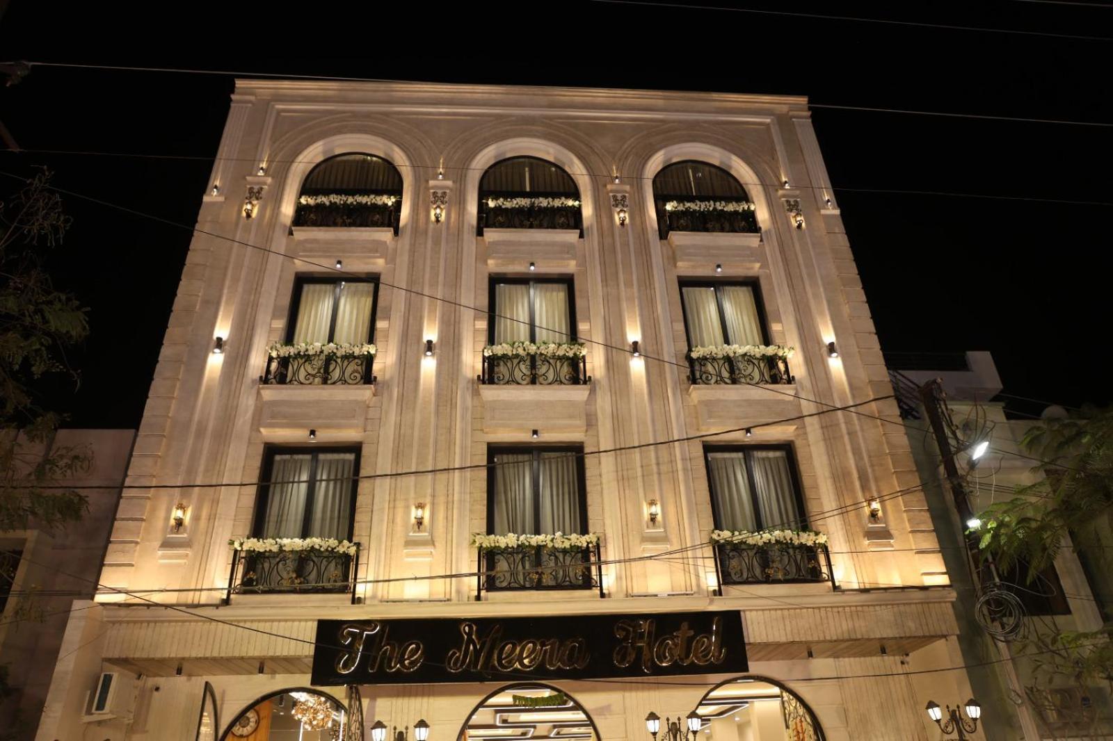 The Meera Hotel Ujjain Extérieur photo
