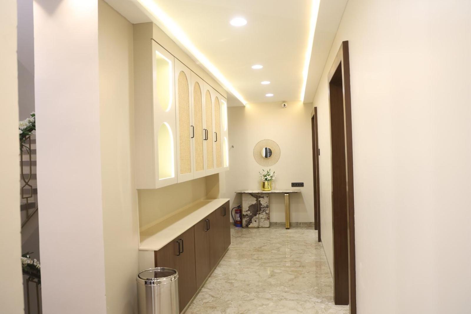 The Meera Hotel Ujjain Extérieur photo