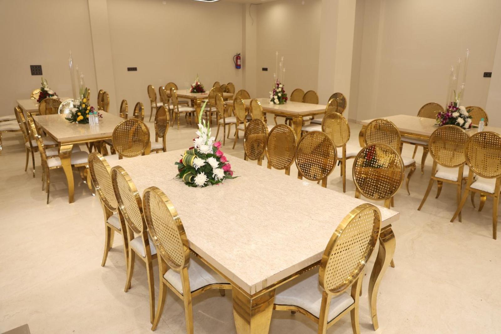 The Meera Hotel Ujjain Extérieur photo