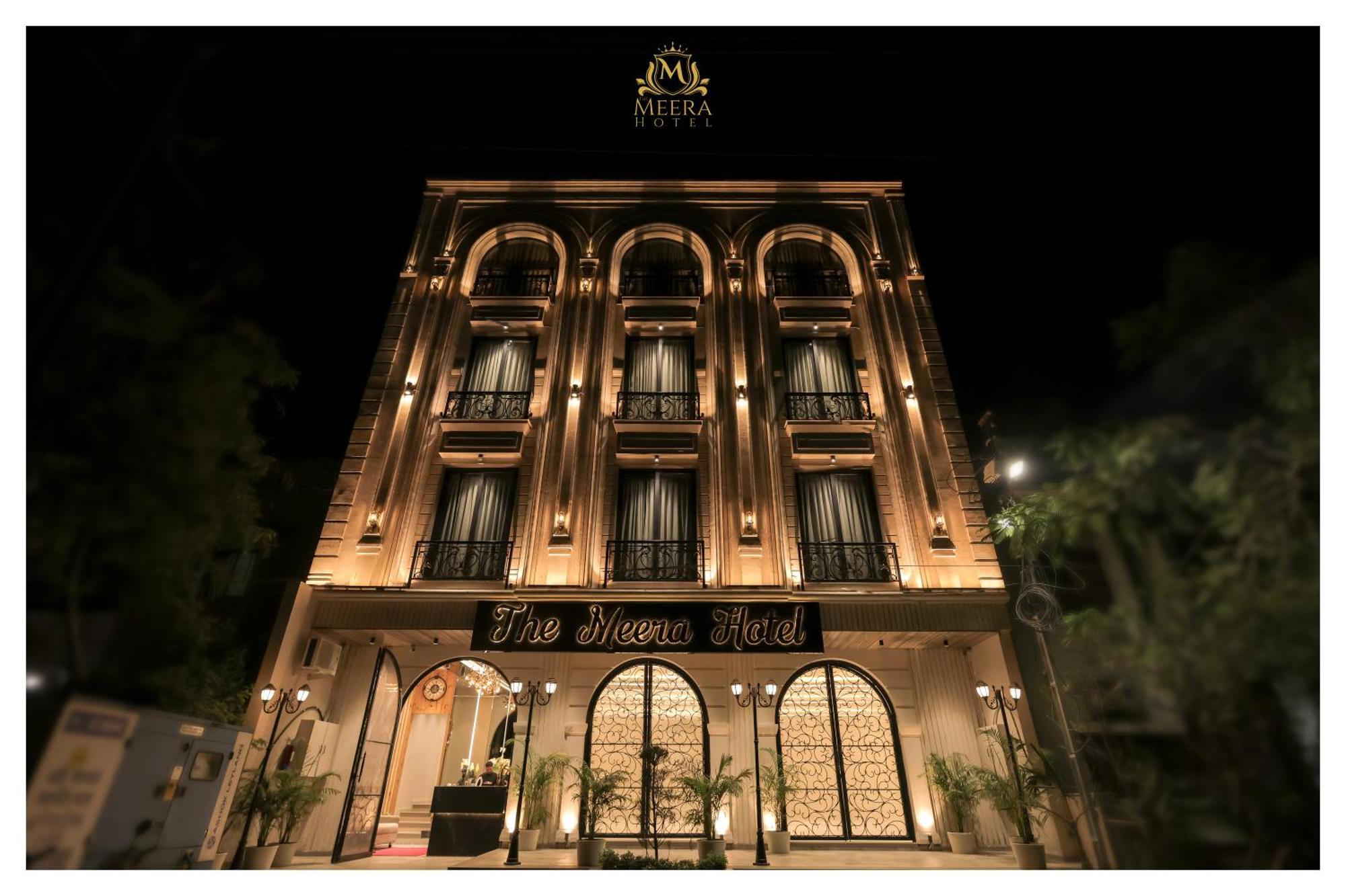 The Meera Hotel Ujjain Extérieur photo